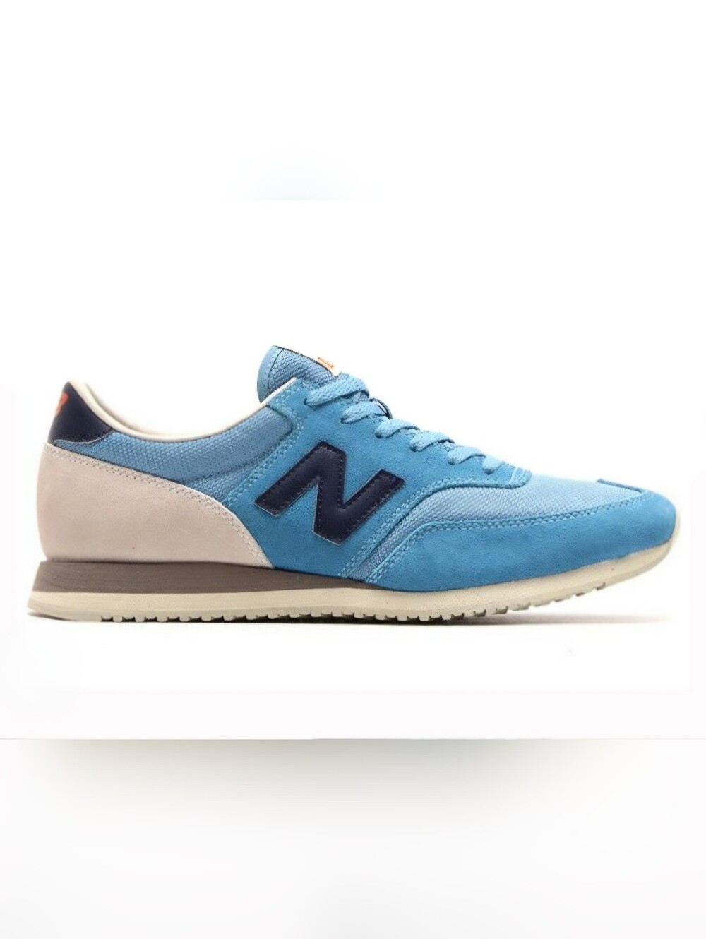 New Balance Women's 620 Light Blue and Navy Sneakers Size 8